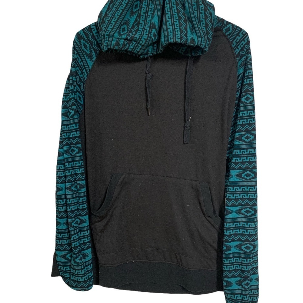 Men's Blue Patterned Sleeve, Black Thin Sweater